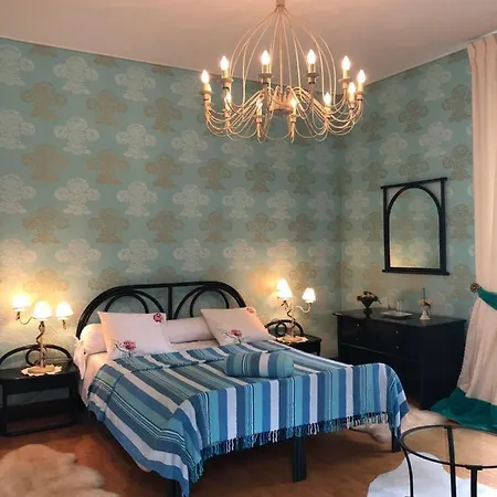Chateau Les Tourelles Bed & Breakfast