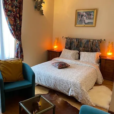 Chateau Les Tourelles Bed & Breakfast Bertrix