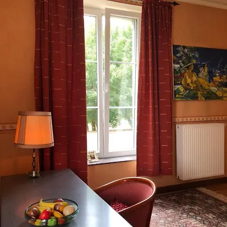 לינה וארוחת בוקר Chateau Les Tourelles