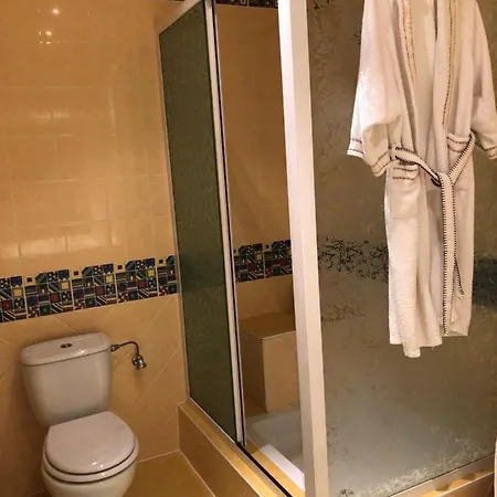 Chateau Les Tourelles לינה וארוחת בוקר