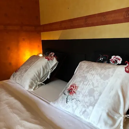 Bed & Breakfast Chateau Les Tourelles Bertrix